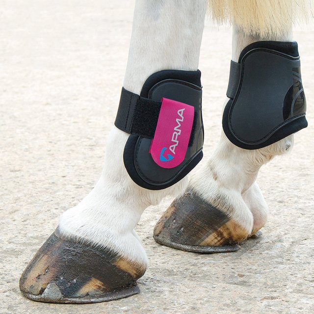 Fetlock boots for outlet sores